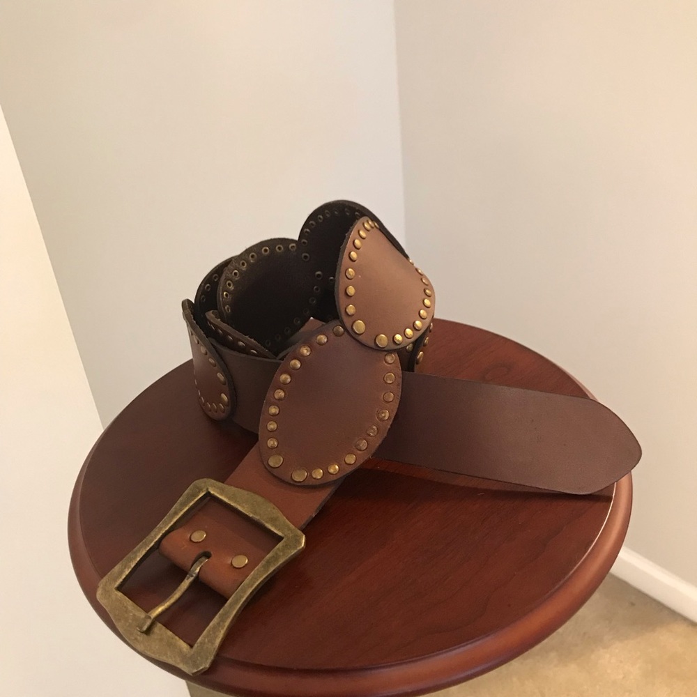 Like New! Studded leather belt
